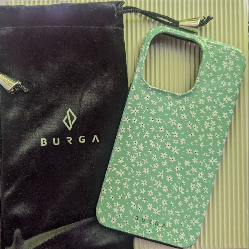Burga Iphone 13 Pro - Tough Case - Lush Meadows